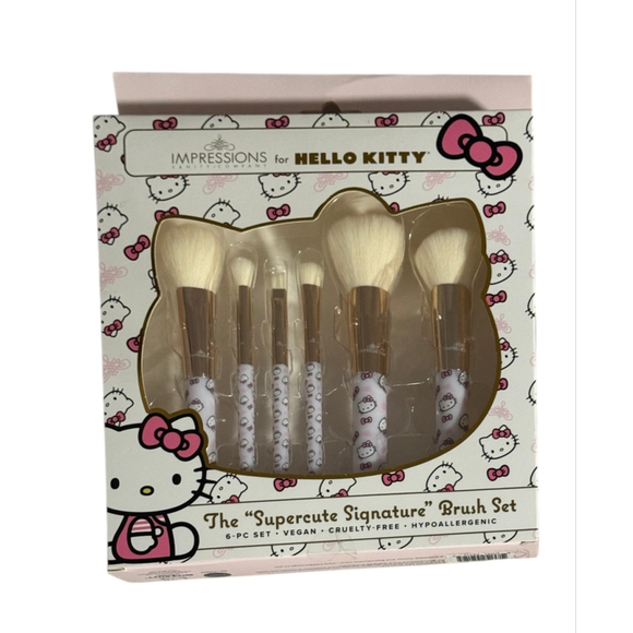 Impressions Vanity Company Other - New Impressions Vanity Hello Kitty 6-PC Brush Set White Pink